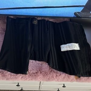 Black (L) waist trainer